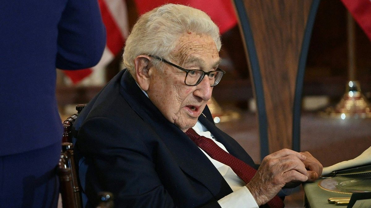 Svět je v klasické předválečné situaci, varuje Kissinger
